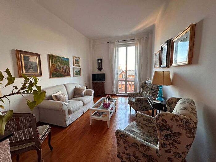 Appartamento con 6 locali in affitto in Via Francesco Pozzo, Albaro, Genova