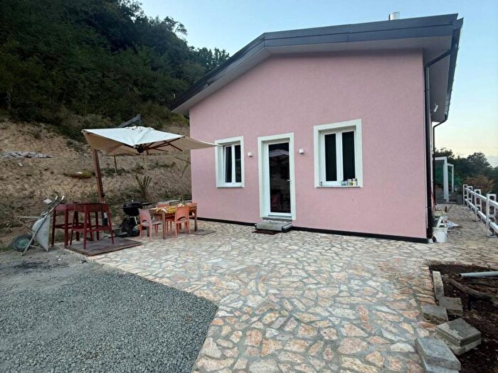 Casa con 5 locali in affitto in La Pieve San Venerio, La Spezia