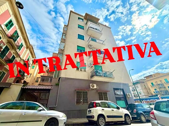 Appartamento quadrilocale in vendita in Via Morandi, Napoli