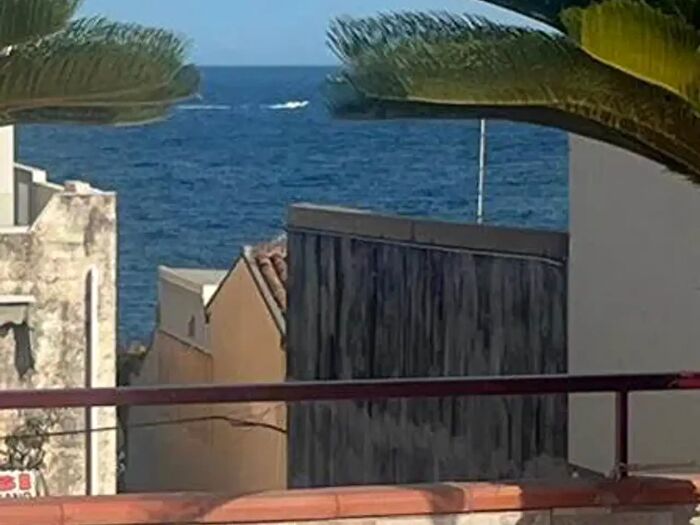 Appartamento quadrilocale in vendita in Via Spiaggia, Mascali