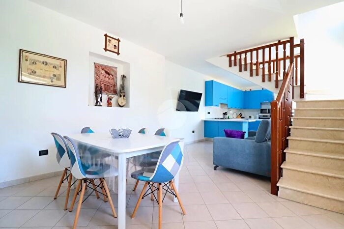 Casa trilocale in vendita in Via Savini, Ortona