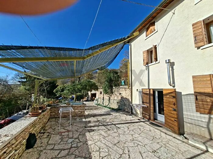 Casa con 13 locali in vendita in Via Caldoie, Cavaso Del Tomba