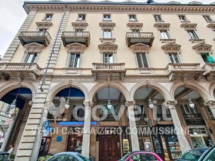 Appartamento quadrilocale in vendita in Via Giuseppe Barbaroux, Torino