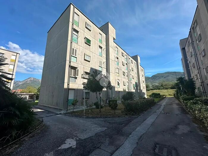 Appartamento quadrilocale in vendita in Piazza Guido Rossa, Sant'Elia Fiumerapido