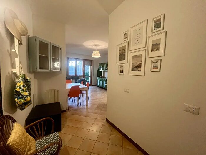 Appartamento trilocale in affitto in Massa