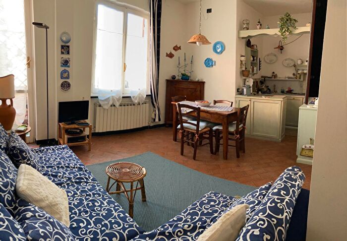 Appartamento trilocale in affitto in Via Fico, Sestri Levante