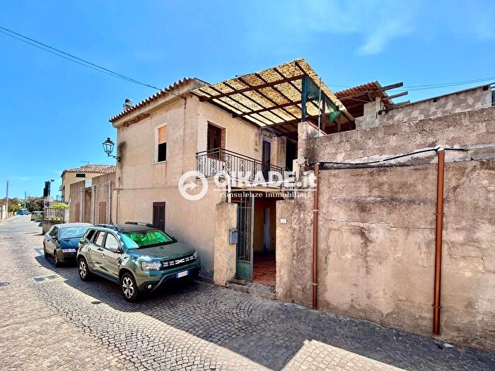 Casa con 8 locali in vendita in Via XX Settembre, Pula