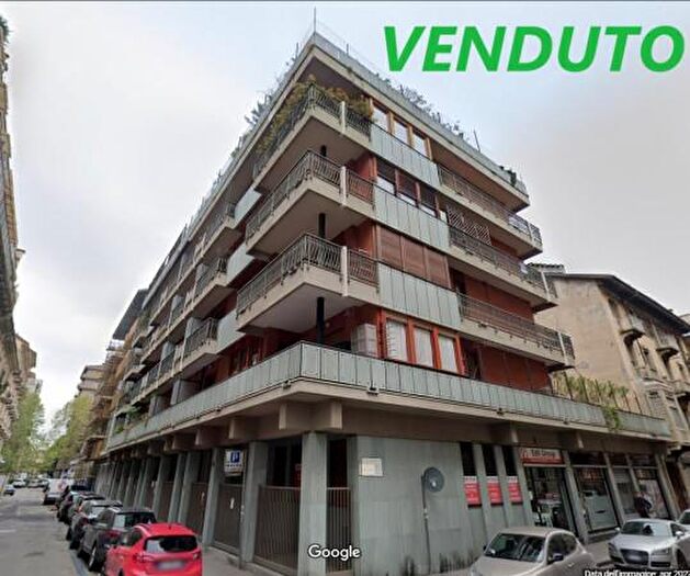 Appartamento con 5 locali in vendita in Via Giacinto Collegno, Torino