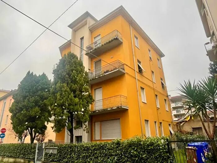 Appartamento trilocale in vendita in Via Europa, Parma