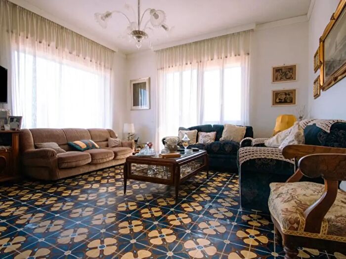 Appartamento quadrilocale in vendita in Via Adamello, Santa Marinella