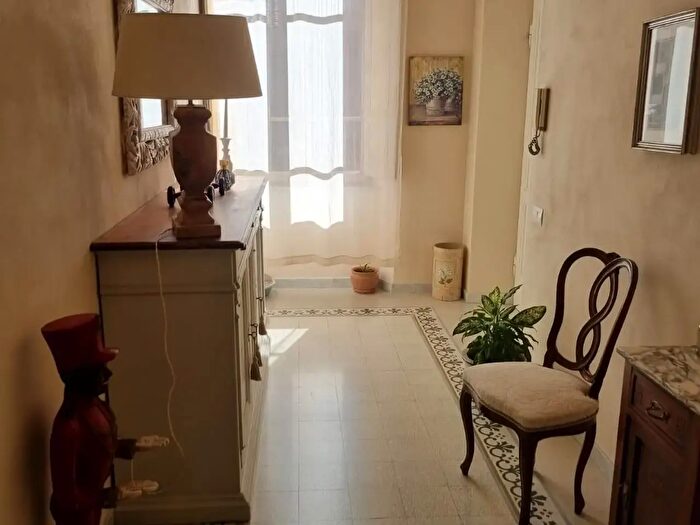 Appartamento con 5 locali in vendita in Massa