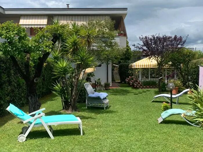 Appartamento trilocale in vendita in Via Gorizia, Massa