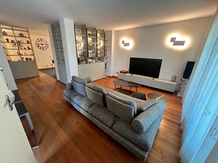 Casa con 7 locali in vendita in Montelupo Fiorentino