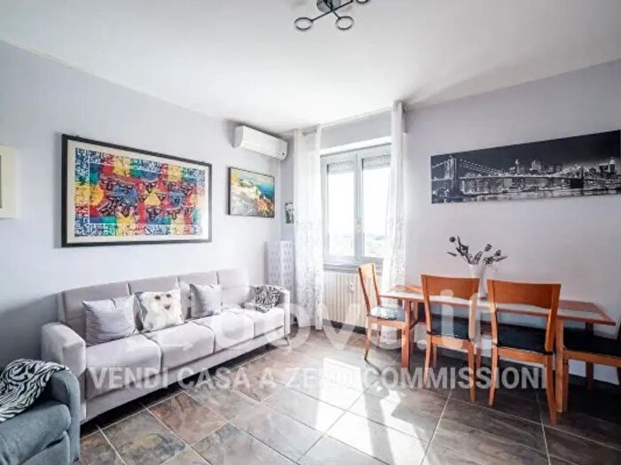 Appartamento trilocale in vendita in Via Fratelli Bandiera, Lissone