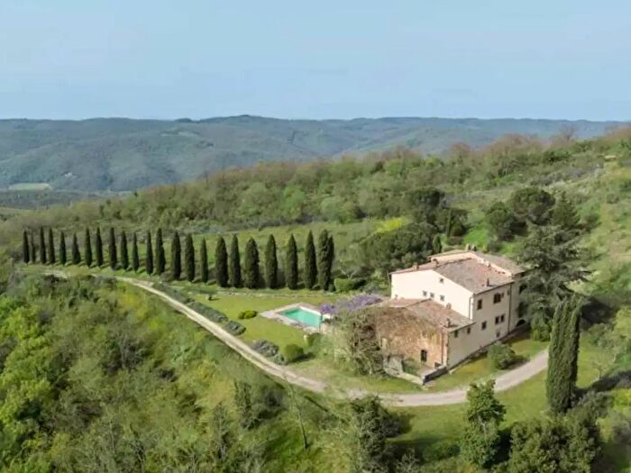 Casa con 14 locali in vendita in Castellina In Chianti