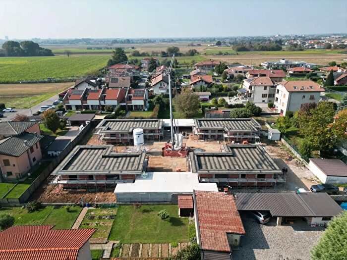 Case in Vendita e in Affitto - 3