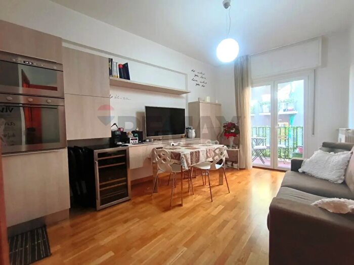 Appartamento trilocale in affitto in Via della Tesa, Trieste
