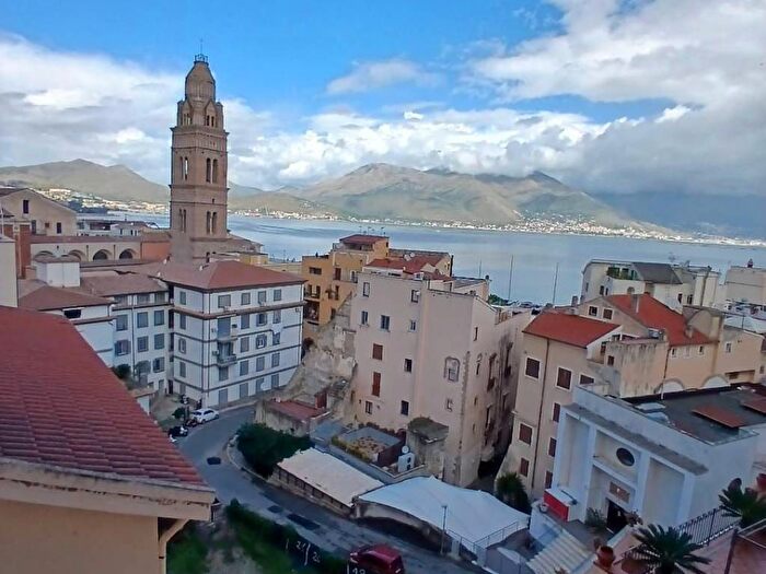 Appartamento bilocale in affitto in Salita Chiaromonte, Gaeta