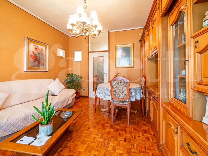 Appartamento trilocale in vendita in Via Santa Teresa, Milano
