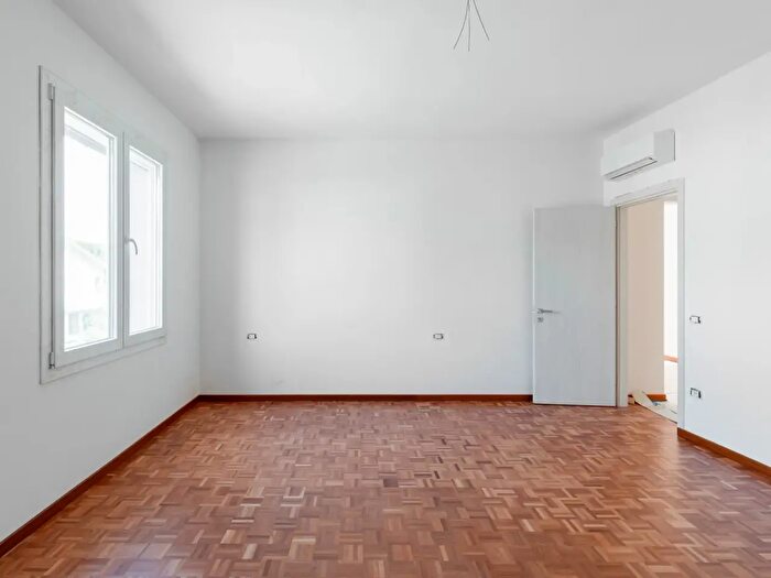 Appartamento trilocale in vendita in Lugo