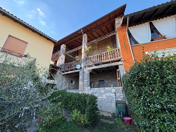 Casa quadrilocale in vendita in Via Roma, Foresto Sparso