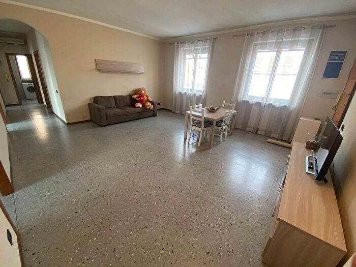 Appartamento quadrilocale in vendita in Corso Milano e, Vigevano