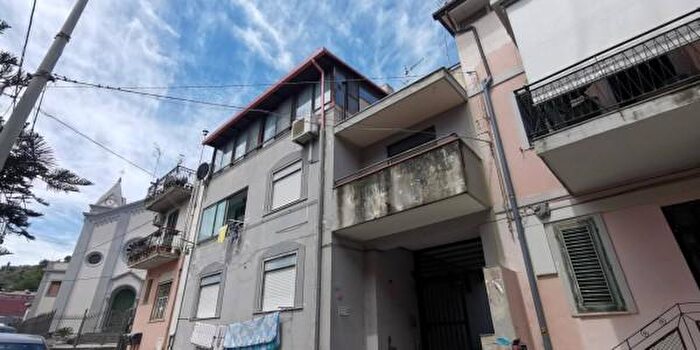 Appartamento trilocale in vendita in Via Fornace in San Filippo Inferiore, Messina