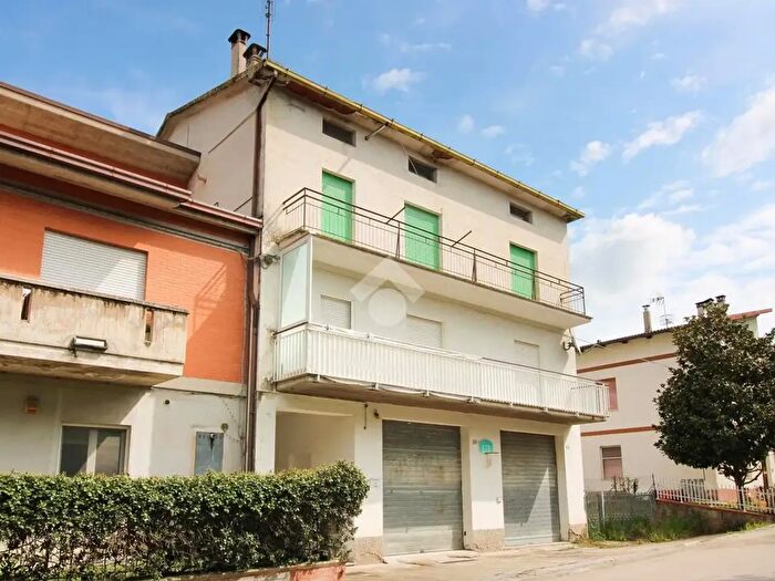 Appartamento quadrilocale in vendita in Via Nove Febbraio, Fermo