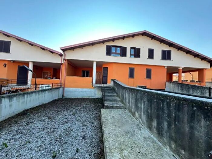 Casa quadrilocale in vendita in Via Casamarina, Rocca DEvandro