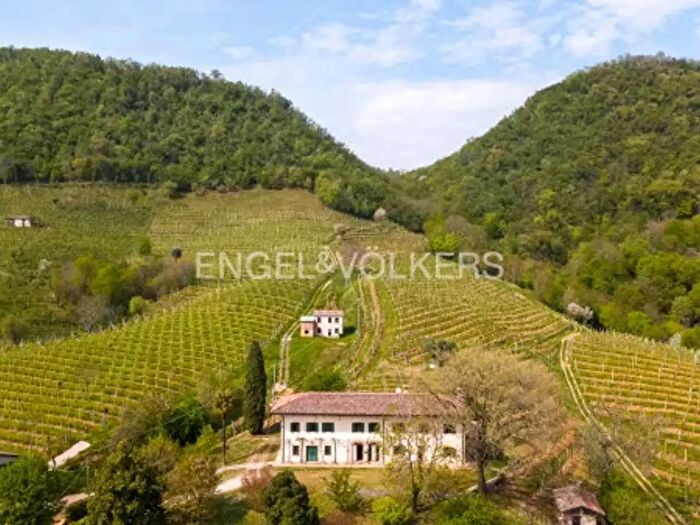 Casa con 6 locali in vendita in Via Suoi, Pieve Di Soligo