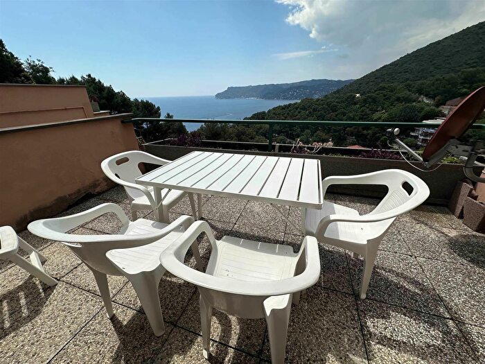 Appartamento quadrilocale in affitto in Bergeggi Savona Sv, Bergeggi