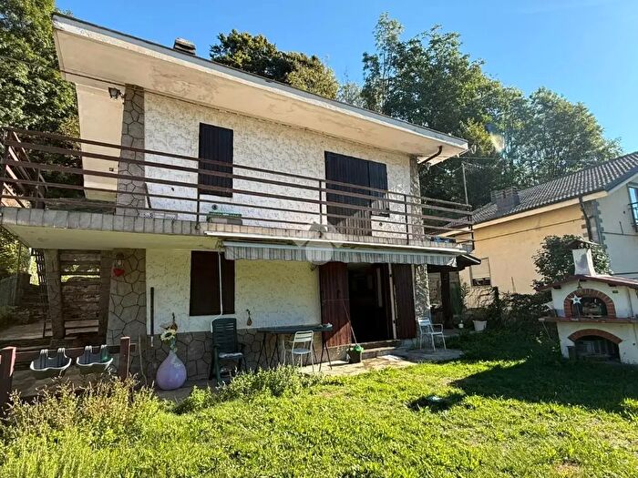 Casa con 5 locali in vendita in Str Passo delle Croce, Monastero Di Lanzo