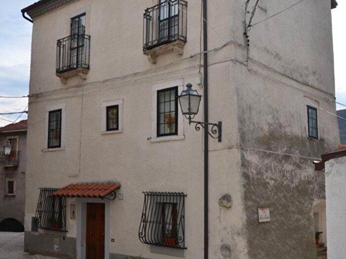 Casa con 6 locali in affitto in Via Morrone, Centro, Ovindoli