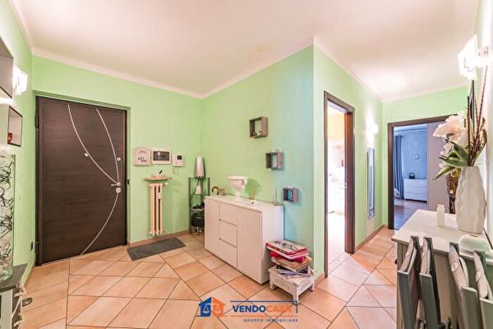 Appartamento trilocale in vendita in Piazza Papa Giovanni XXIII, Dronero