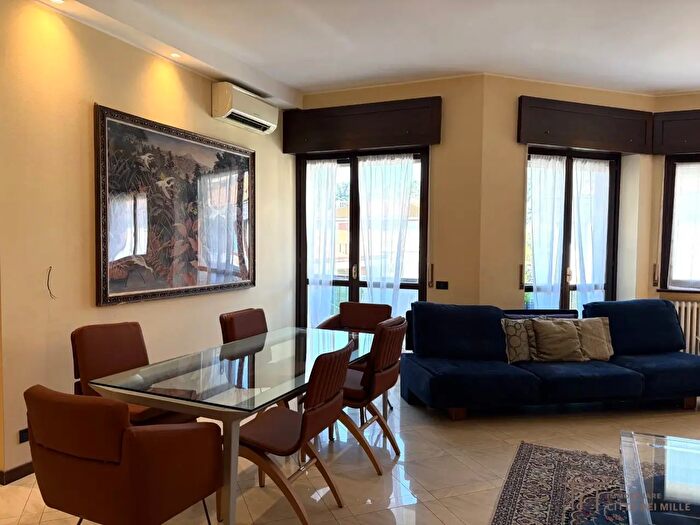 Appartamento trilocale in vendita in Piazza Varsavia, Bergamo