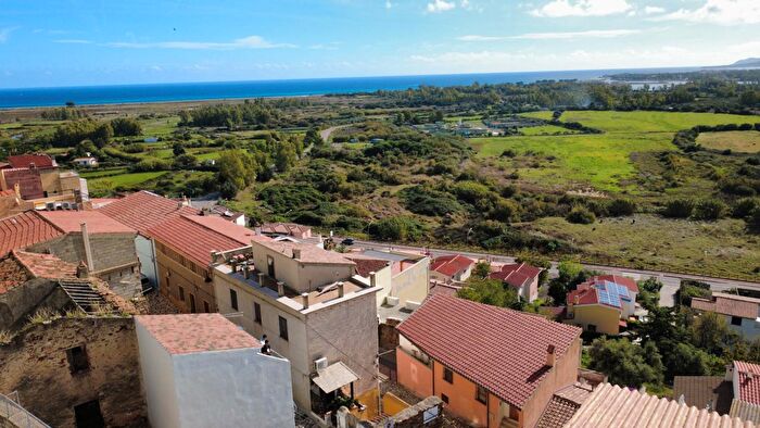 Casa trilocale in vendita in Via Nazionale, Posada