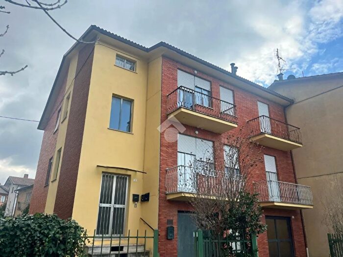 Appartamento con 5 locali in vendita in Via del Cavarello, Gubbio