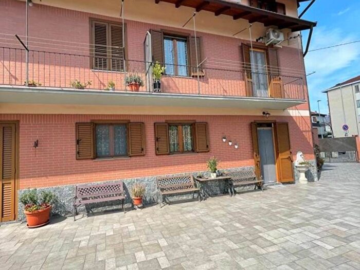 Casa con 6 locali in vendita in Via Orsiera, San Paolo, Rivoli