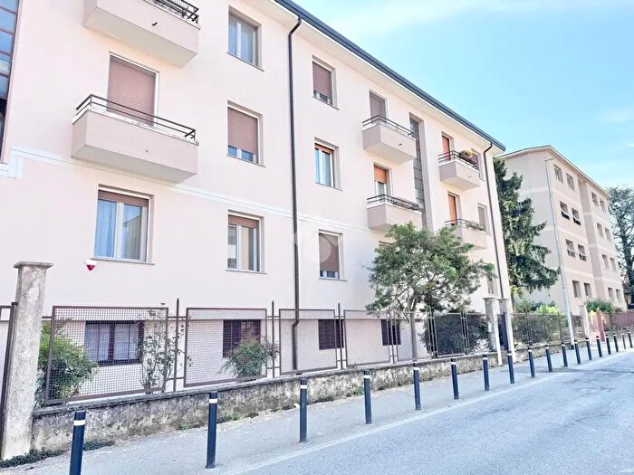 Appartamento trilocale in vendita in Via l Manara, Binasco