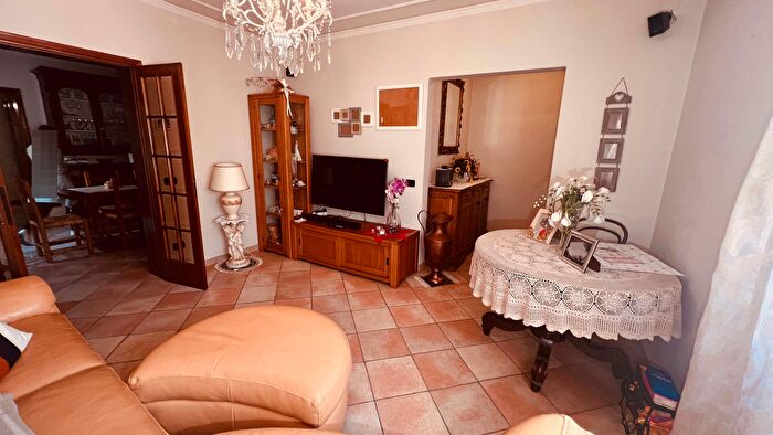 Casa con 8 locali in vendita in Via delle Ville, Capannori