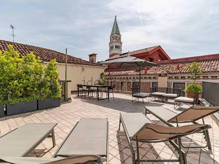 Appartamento quadrilocale in affitto in Piazza San Marco, San Marco, Venezia