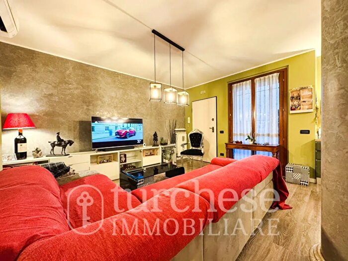Appartamento trilocale in vendita in Via Giacomo Leopardi, Scanzorosciate
