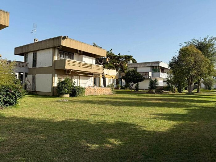 Appartamento trilocale in affitto in Via Tronto, Tor San Lorenzo Nuova California, Ardea