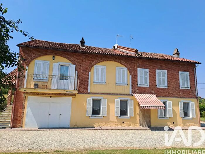 Casa con 12 locali in vendita in Strada Valtiglione, Masio