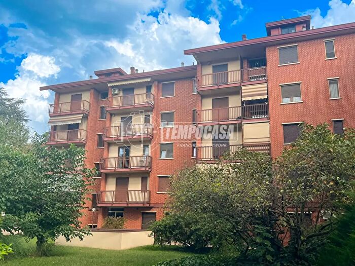 Appartamento trilocale in vendita in Via Vincenzo Monti, Orbassano