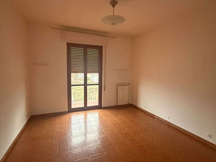 Appartamento quadrilocale in vendita in Carrara