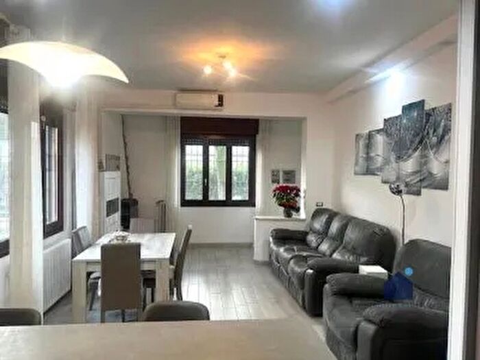 Casa con 7 locali in vendita in Castenedolo