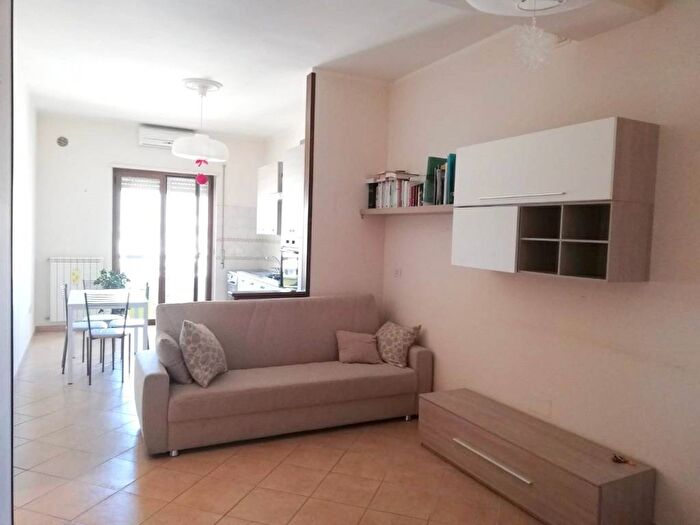 Appartamento trilocale in affitto in Via John Fitzgerald Kennedy, Centro, Isernia
