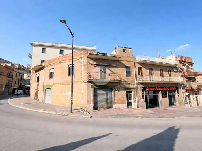 Casa con 6 locali in vendita in Via Porta Croce, Lucera