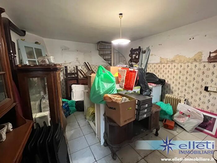 Casa con 6 locali in vendita in a Mura della Rinchiostra Nord, Massa